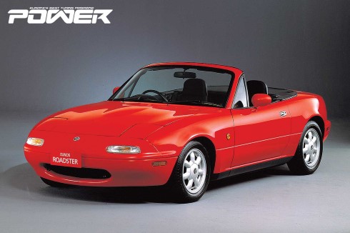 2.	Την άνοιξη του 1989 ξεκινούν οι πωλήσεις του MX-5 σε Ιαπωνία, Αμερική, Καναδά και Αυστραλία, ενώ στην Ευρώπη έναν χρόνο αργότερα, τον Μάιο του 1990