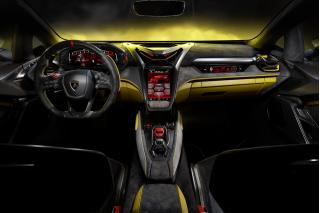 H Lamborghini παρουσιάζει ένα μοντέλο… Fenomeno