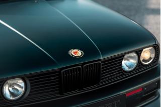 Η Manhart ανανεώνει την BMW E30 M3