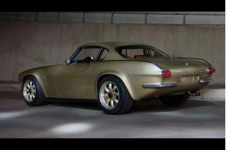 Η Cyan Racing μεταμόρφωσε το Volvo P1800 GT σε ένα χρυσό διαμάντι