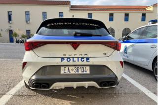 Η Ελληνική αστυνομία εμπλουτίζει το στόλο της με 11 Cupra Leon VZ 300 ίππων