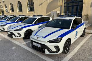 Η Ελληνική αστυνομία εμπλουτίζει το στόλο της με 11 Cupra Leon VZ 300 ίππων