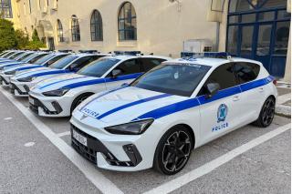 Η Ελληνική αστυνομία εμπλουτίζει το στόλο της με 11 Cupra Leon VZ 300 ίππων