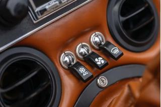 Ένα μοναδικό restomod της Jaguar E-Type με V12 κινητήρα
