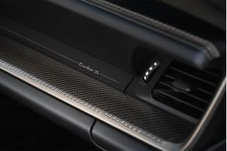 Ισχυρότερη, ταχύτερη και βαρύτερη η νέα Porsche 911 Turbo S