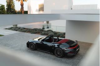 Ισχυρότερη, ταχύτερη και βαρύτερη η νέα Porsche 911 Turbo S