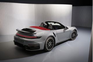 Ισχυρότερη, ταχύτερη και βαρύτερη η νέα Porsche 911 Turbo S