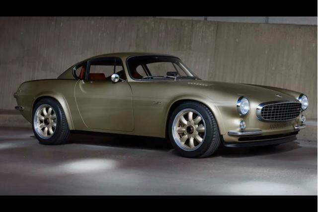 Η Cyan Racing μεταμόρφωσε το Volvo P1800 GT σε ένα χρυσό διαμάντι
