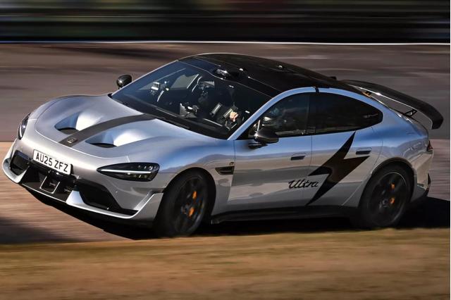 Το Xiaomi SU7 Ultra γυρνάει στο Nurburgring και σπάει ρεκόρ [+video]