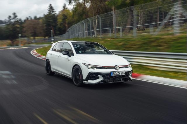 Το επερχόμενο VW Golf GTI Edition 50 σπάει τα ρεκόρ των προκατόχων του στο Nurburgring [+video]