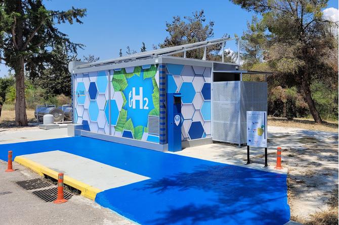 Εγκαίνια του πρώτου σταθμού ανεφοδιασμού υδρογόνου στην Ελλάδα
