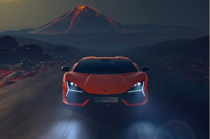 Ακούστε τον V12 κινητήρα της Lamborghini Revuelto