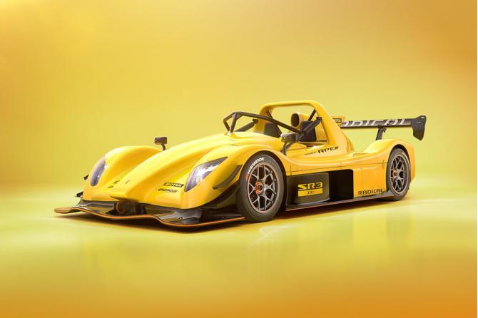 To Radical SR3 XXR χρησιμοποιεί Motul