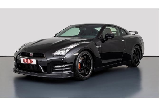 Πωλείται το Nissan GT-R Black Edition του Sebastian Vettel