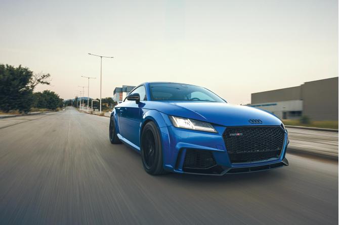 Audi TT-RS 8S 640Ps