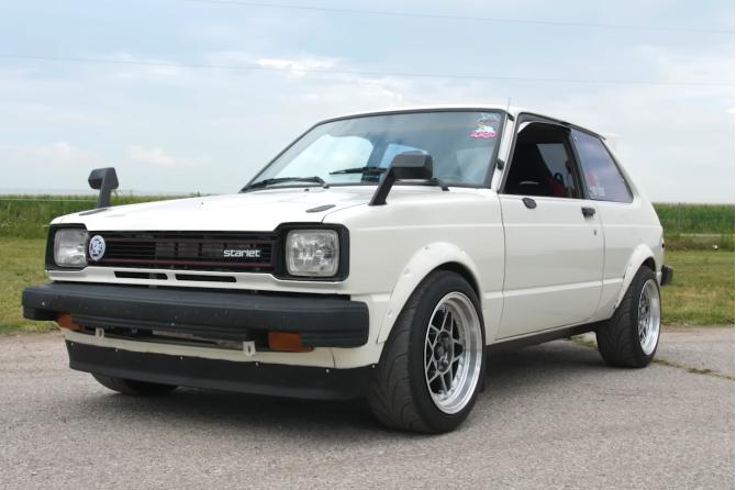 Toyota Starlet με F22Α!