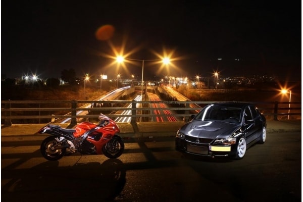 Mitsubishi Lancer Evo IX 1420PS vs Suzuki GSX 1340R Hayabusa 505PS