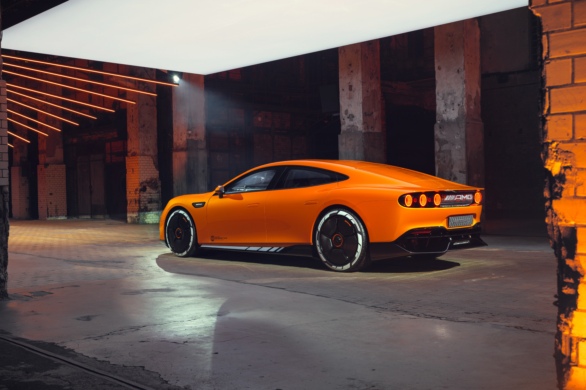 Επίσημο: Αυτή είναι η πρωτότυπη Mercedes-AMG Concept AMG GT XX