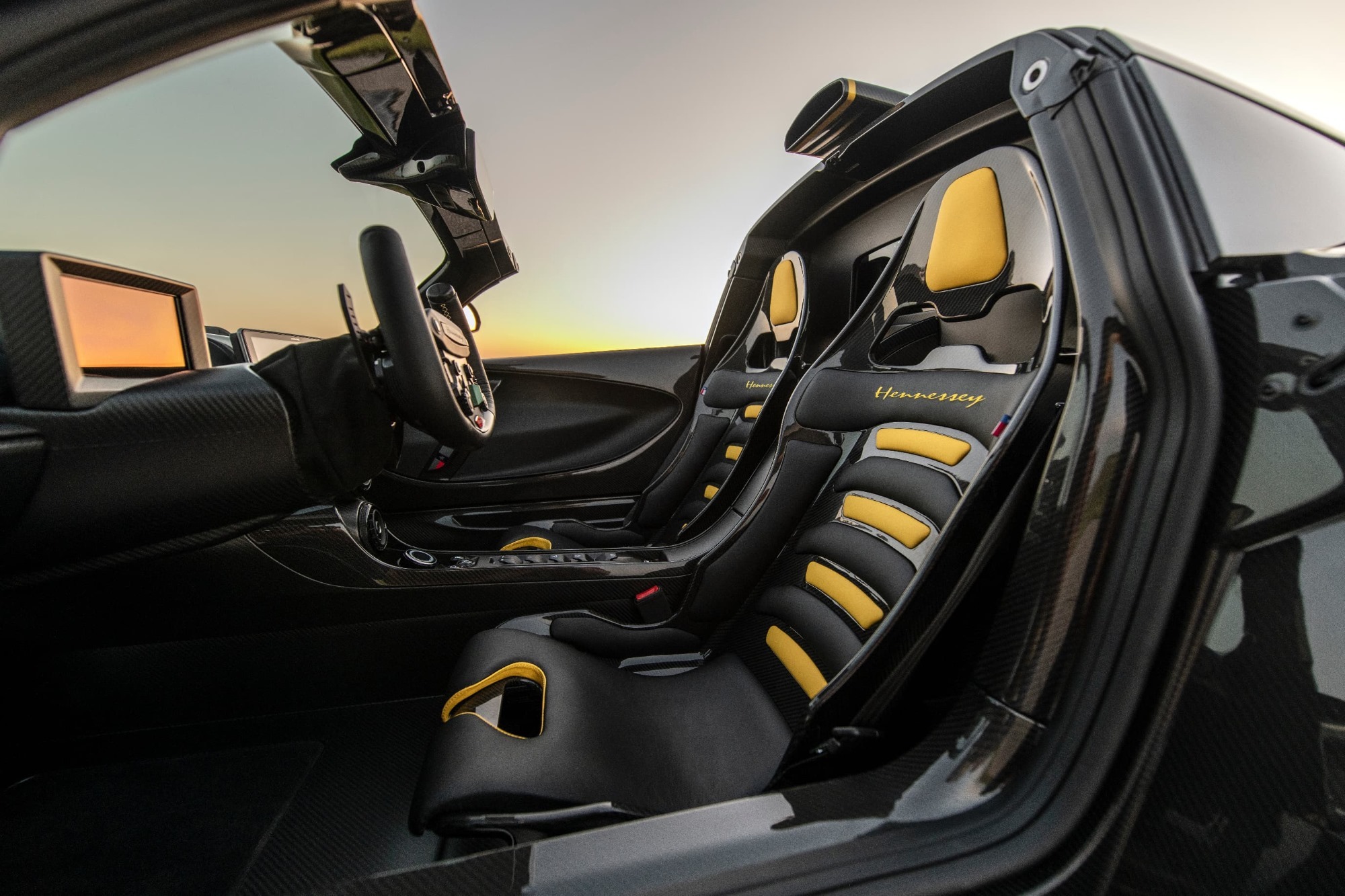 Hennessey Venom F5 Revolution Roadster: Η πιο τρομακτική open-top εμπειρία