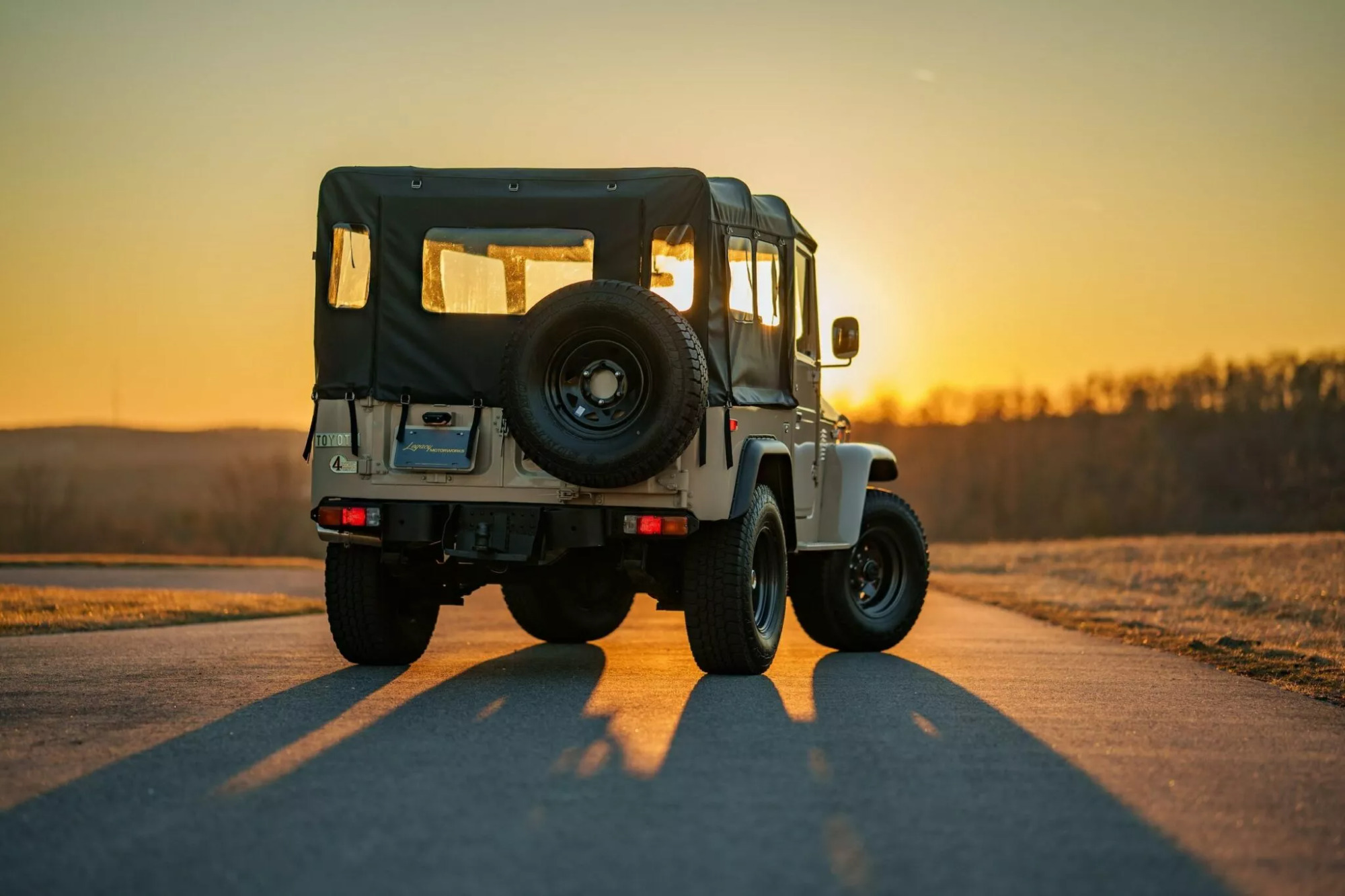 H Legacy Overland έκανε restomod το Toyota Land Cruiser FJ40