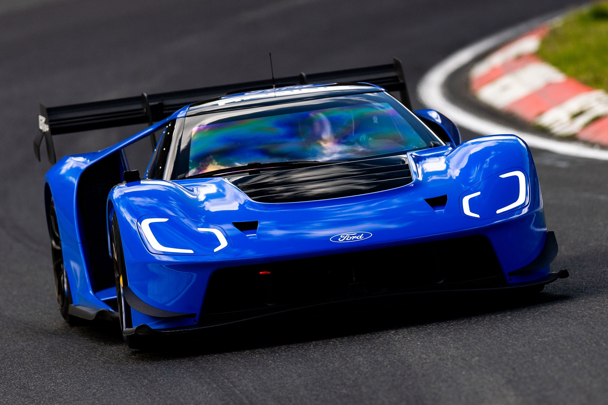 Το Ford GT Mk IV έγραψε ιστορία στο Nürburgring με χρόνο 6:15.59  