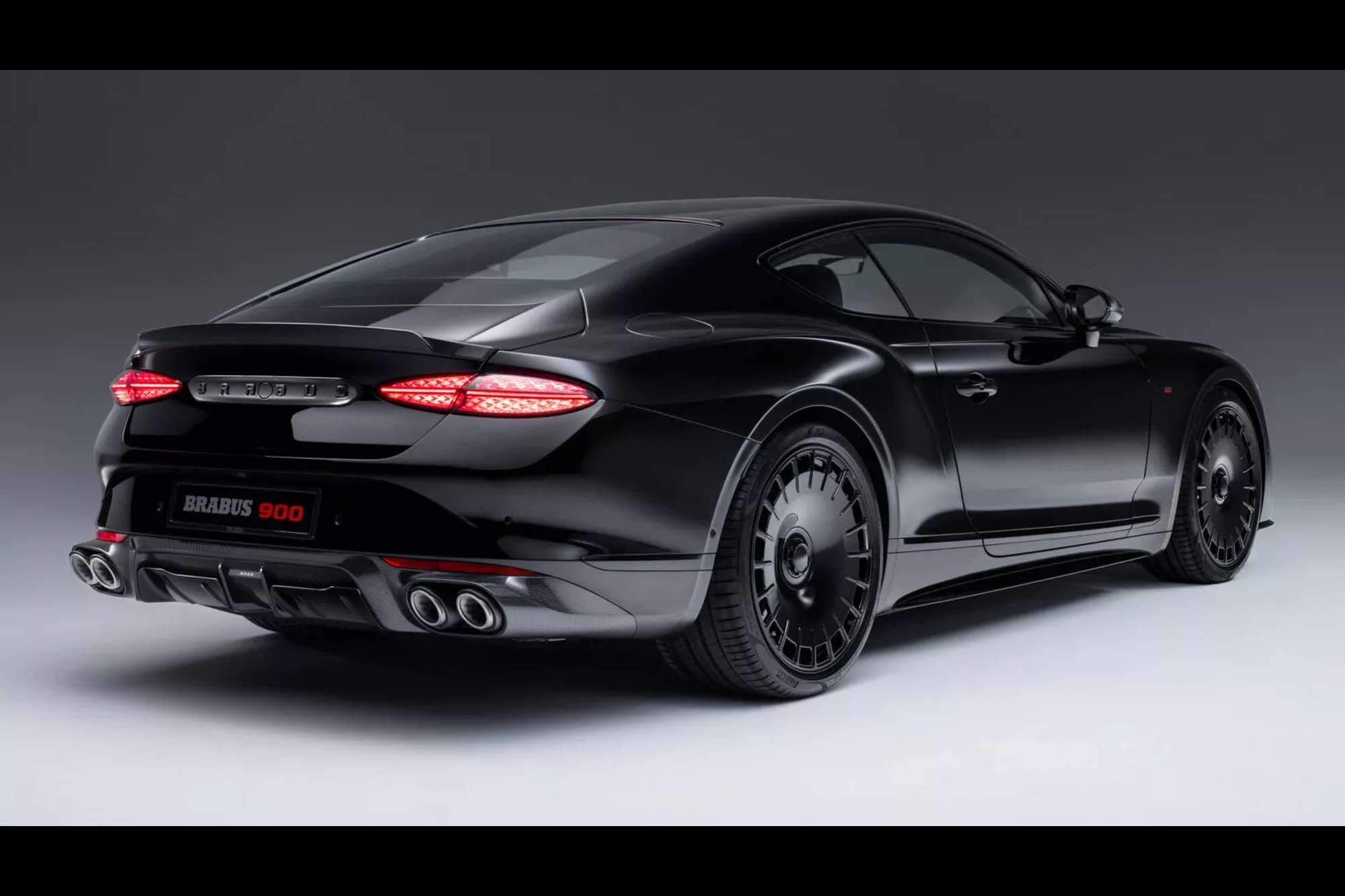 BRABUS 900 SUPERBLACK 